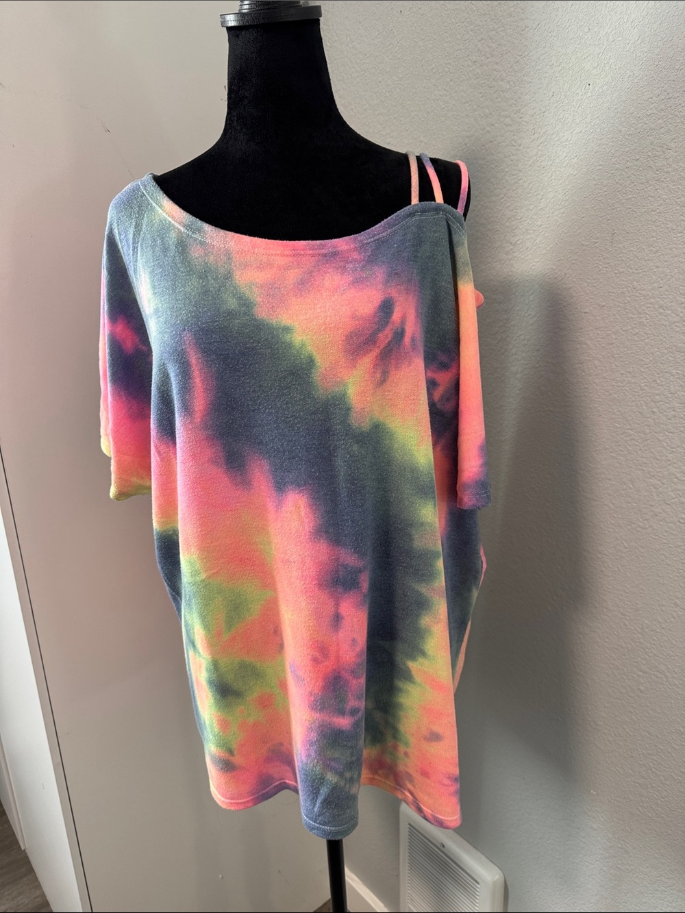 BiBi Neon Pink Multicolor Tie-Dye Off-Shoulder Short Sleeve Top with Dual Straps